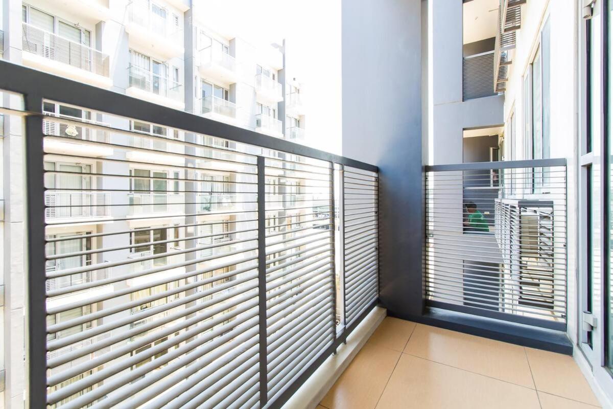 2 Bedroom Condo Apartment Near Naia 3 Pasay City Манила Экстерьер фото